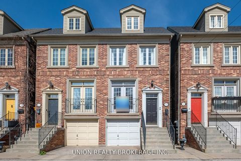 59D Woodbine Avenue Toronto ON M4L 3P1
