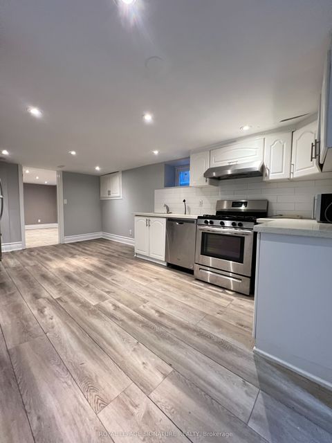 111 Sunnyside Avenue Toronto ON M6R 2P1