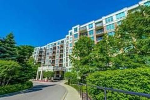 38 William Carson Crescent E 512 Toronto ON M2P 2A1