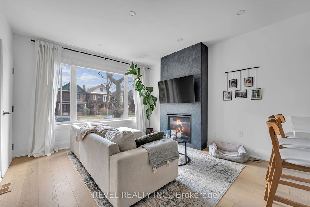 Photo of 36 Humberside Ave Avenue, Toronto, ON M6P 1J7 (MLS # W13026990)