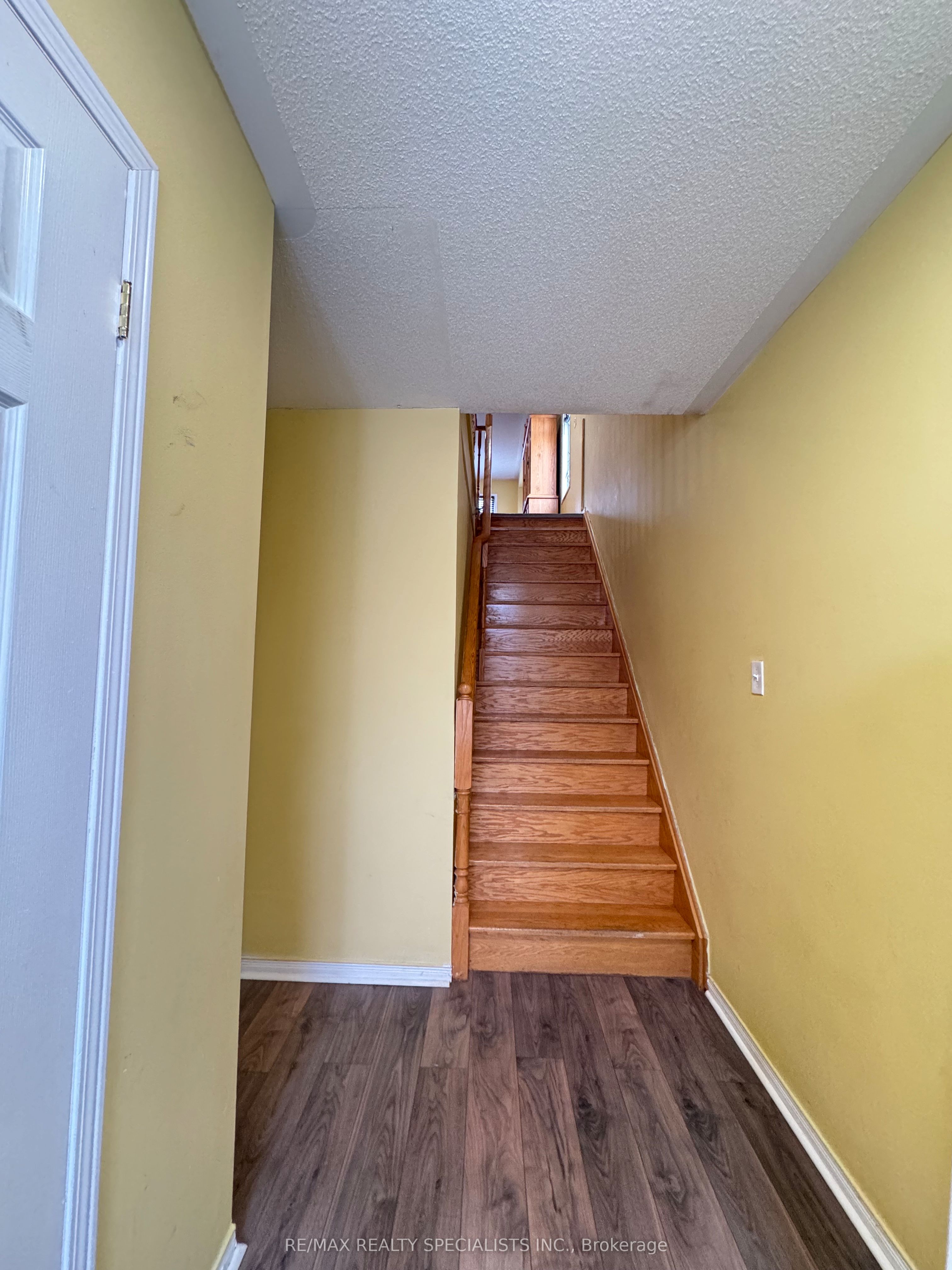 397 Aspendale Crescent Upper