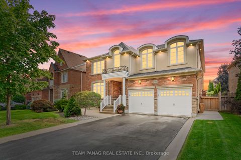 22 Saint Hubert Drive Brampton ON L6P 1V7