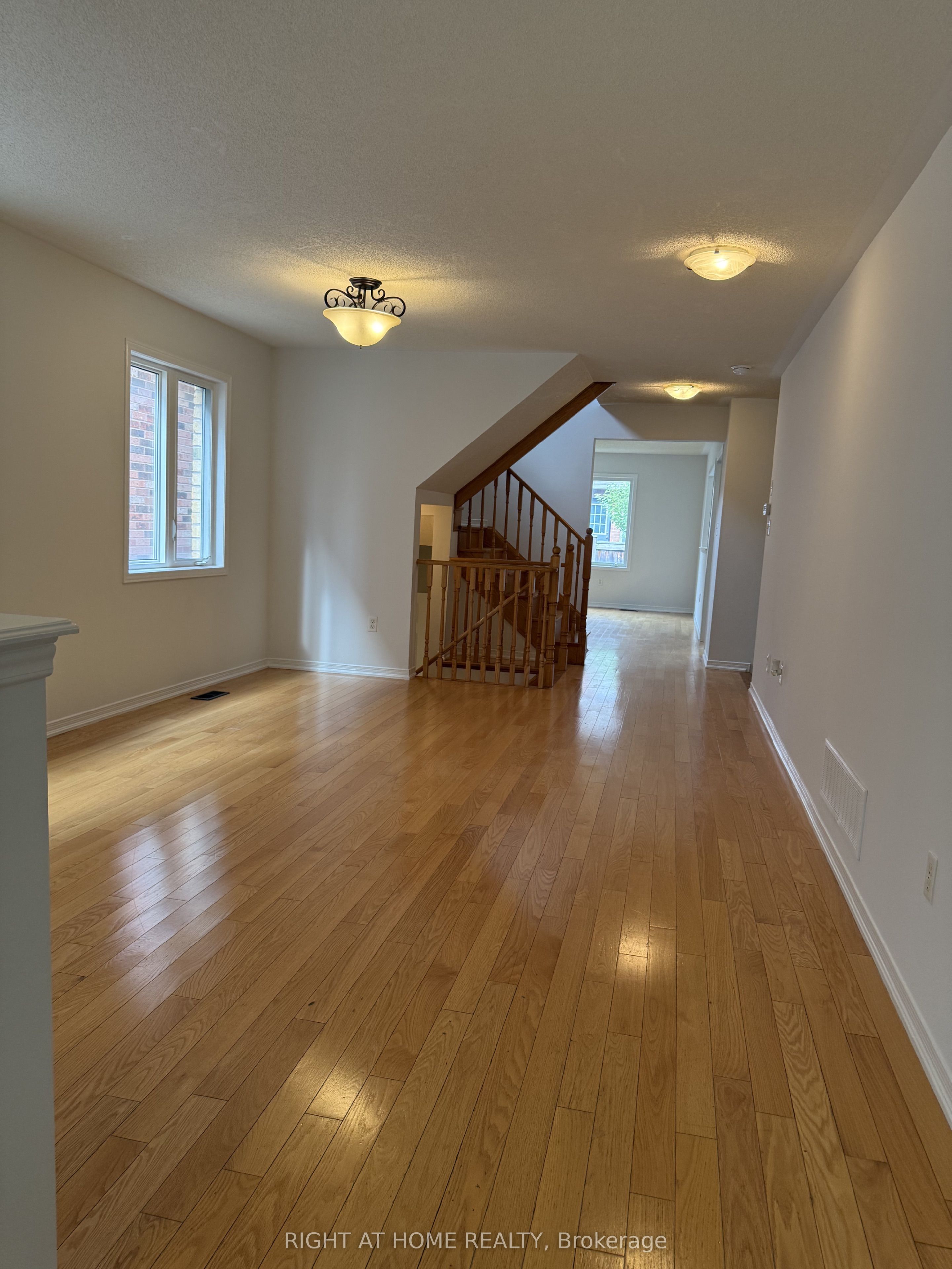 427 Chandler Crescent