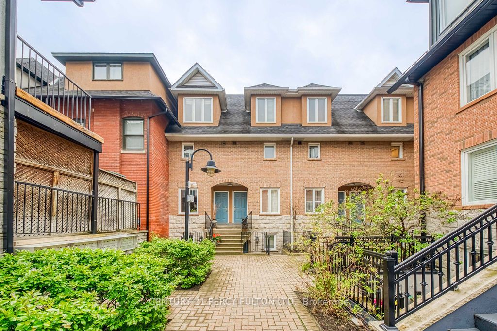 228 St. George Street TH 15
