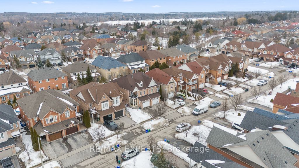 Photo of 62 Colonial Crescent, Richmond Hill, ON L4E 3X3 (MLS # N12857766)