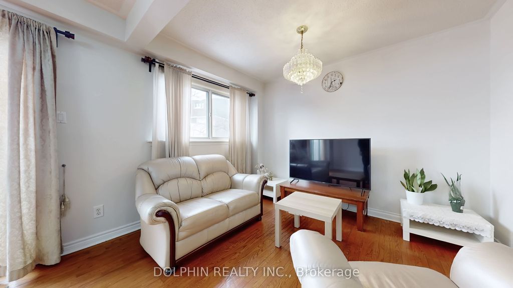 Photo of 15 Fleetwood Crescent #15, Brampton, ON L6T 2E5 (MLS # W12723252)