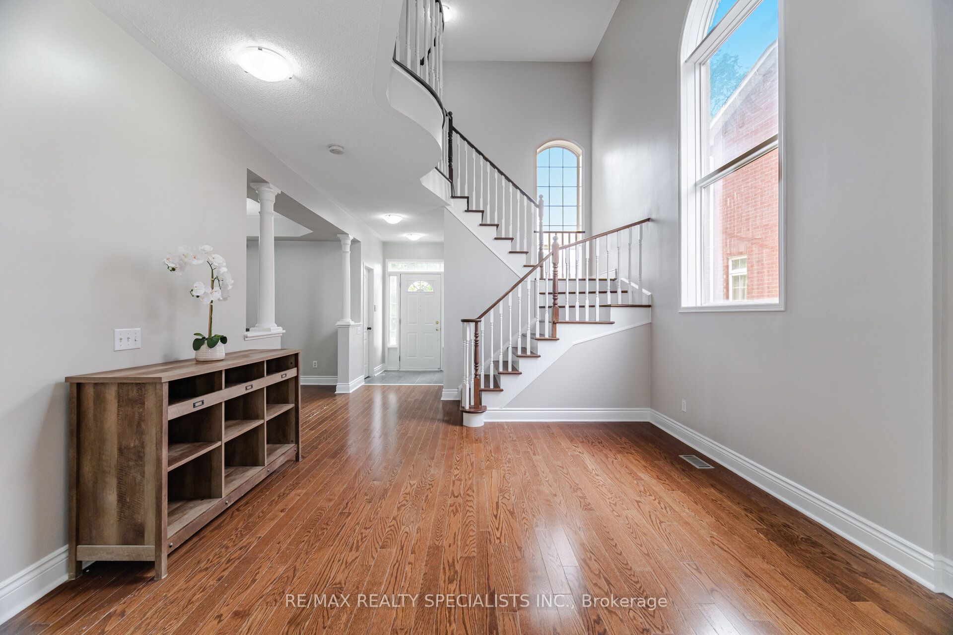 2676 Castle Hill Crescent