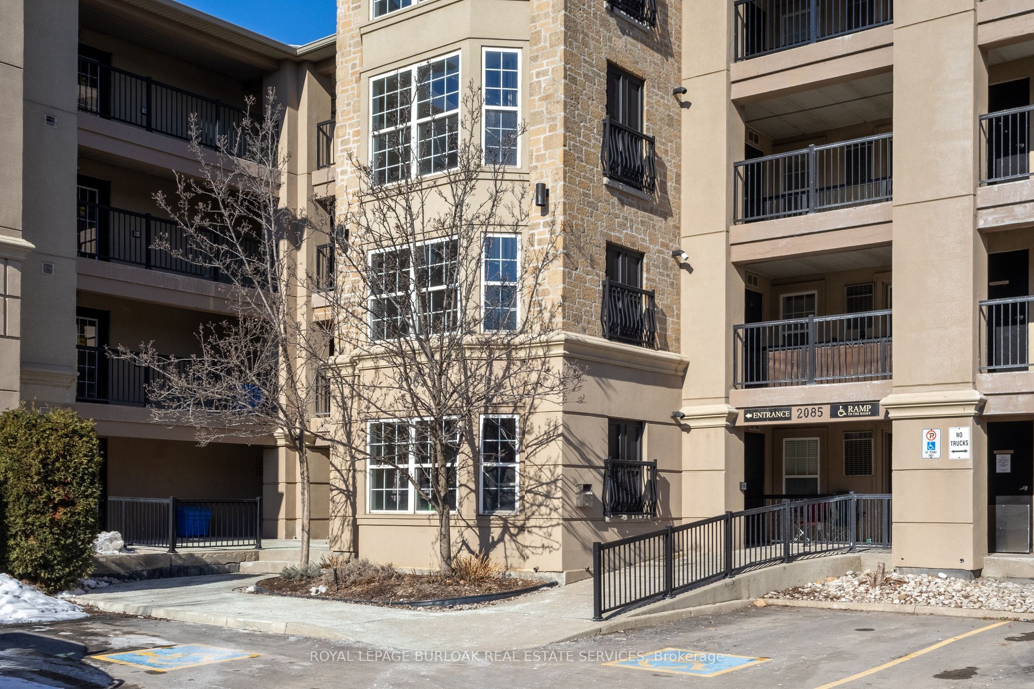 2085 Appleby Line 105