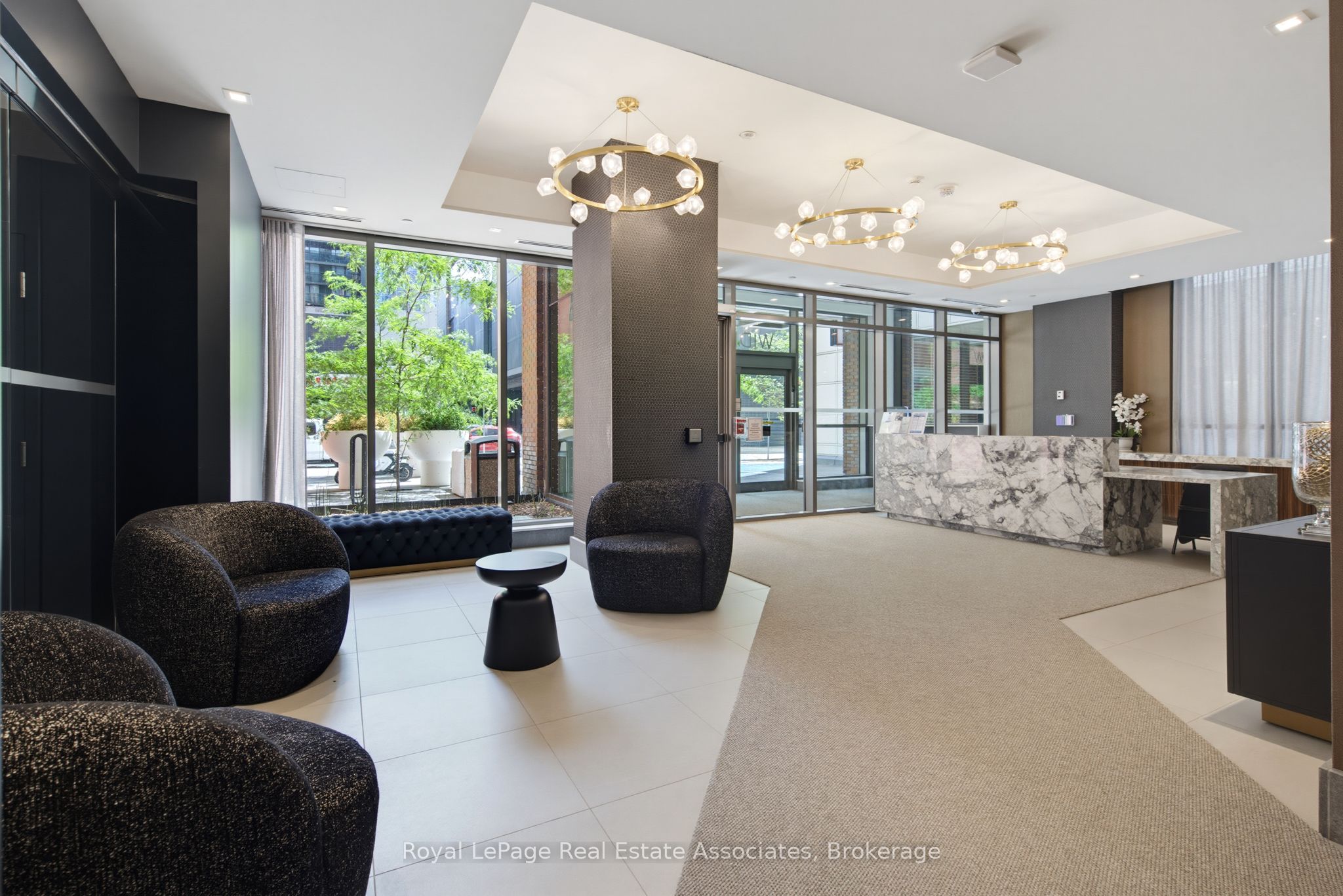 8 Widmer Street 2403