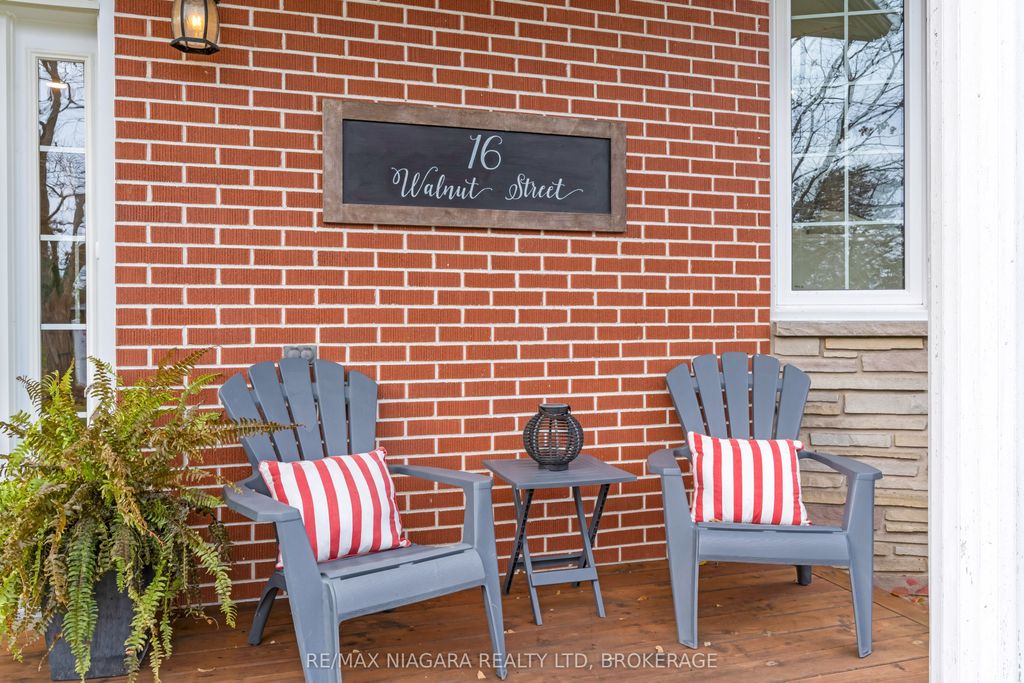 Photo of 16 Walnut Street, Port Colborne, ON L3K 2T6 (MLS # X12548244)