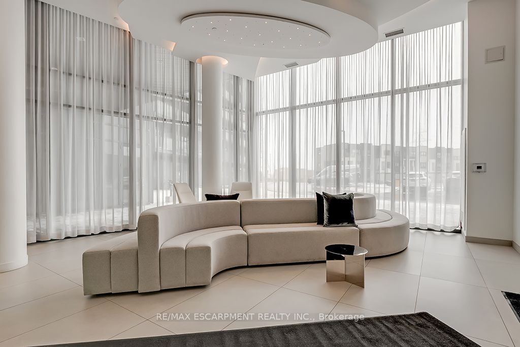 3210 Dakota Common A106