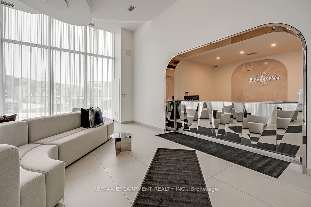 3210 Dakota Common A106