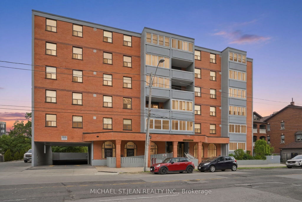 Photo of 23 Main Street #404, Hamilton, ON L9H 2P7 (MLS # X13211840)