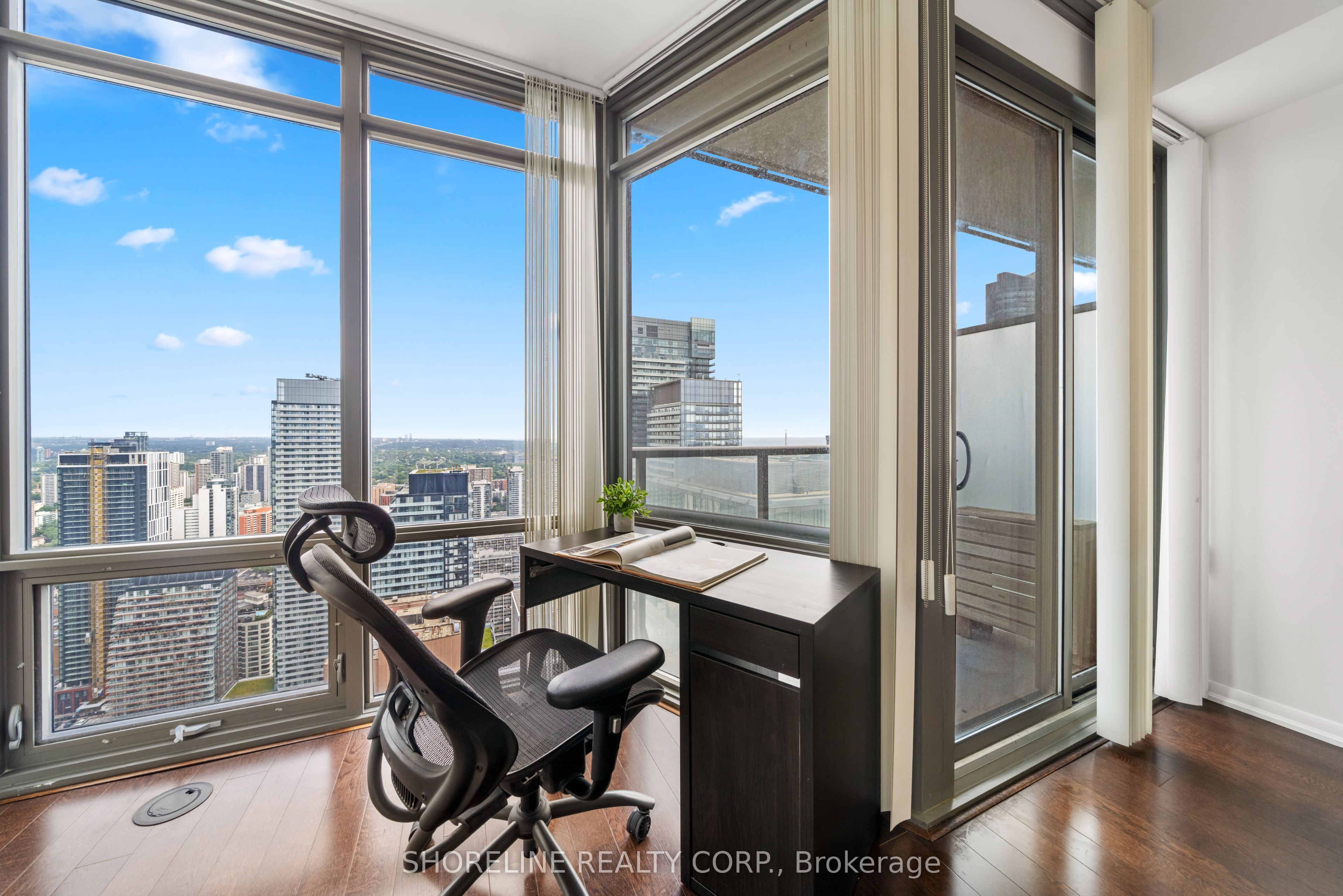 832 Bay Street 4807