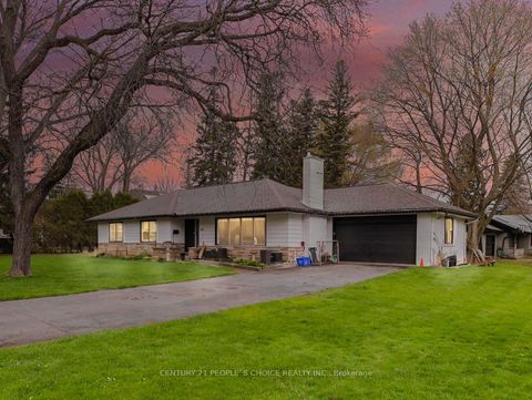 167 Blue Water Place Burlington ON L7L 2J3