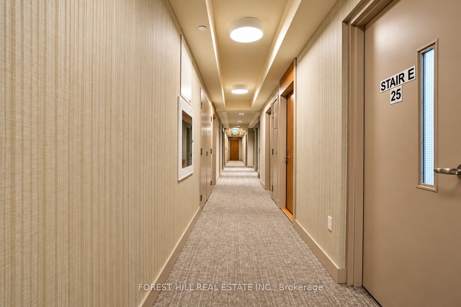 8960 Jane Street 2516