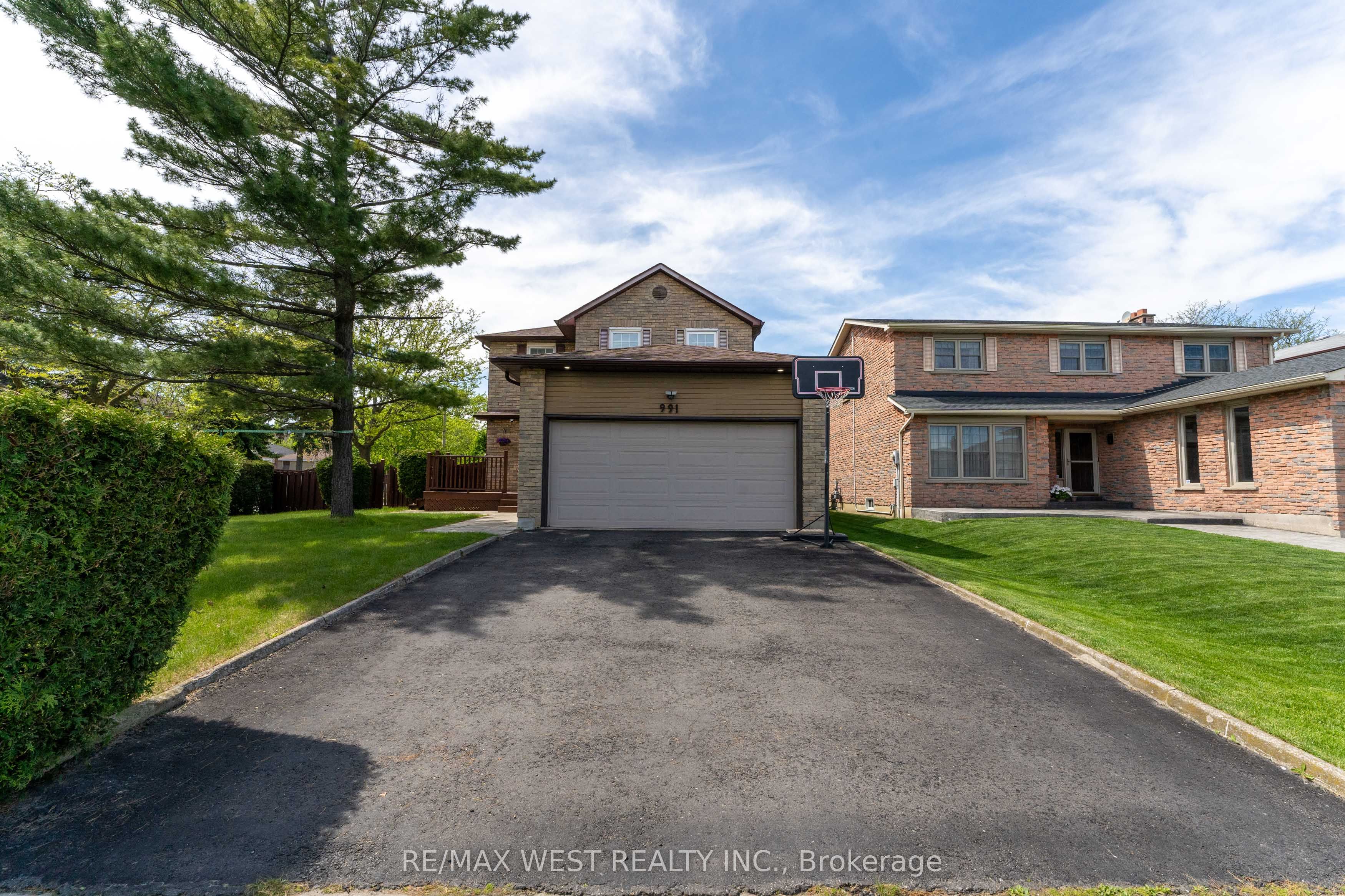 991 Mannington Lane