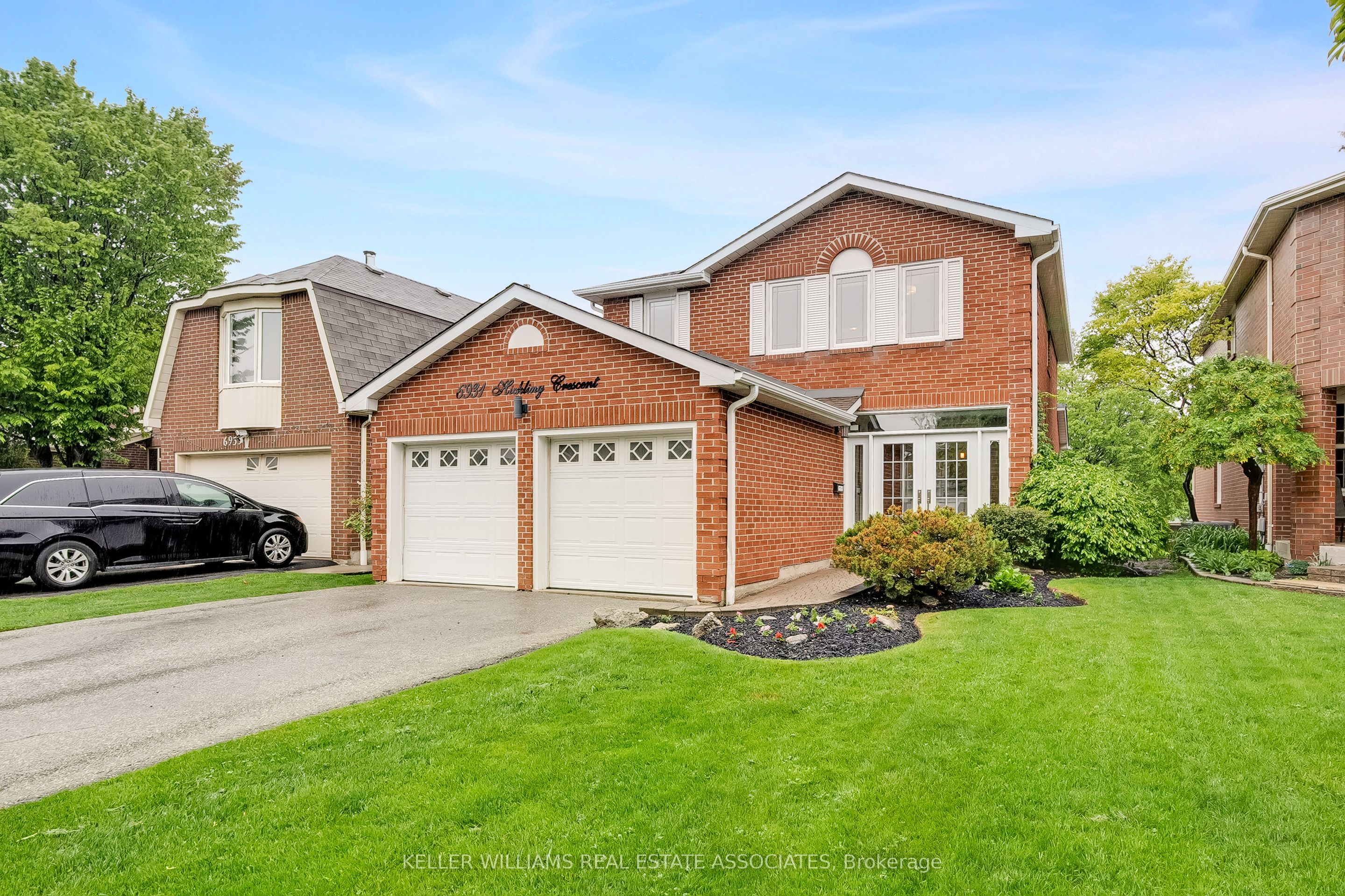 6931 Hickling Crescent