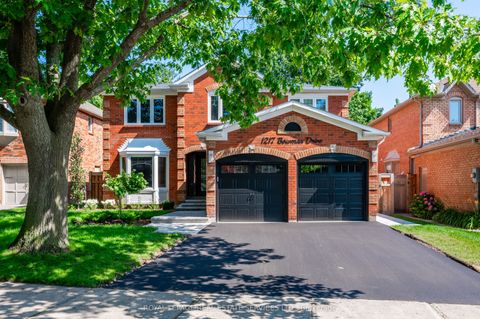 1217 Bowman Drive Oakville ON L6M 2T4