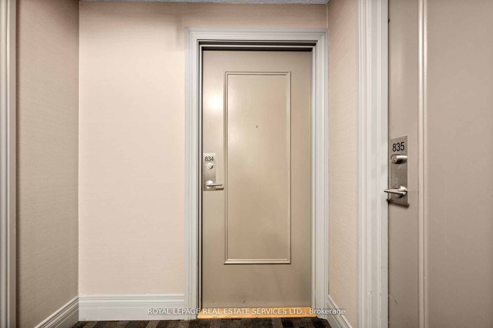 60 Heintzman Street 834