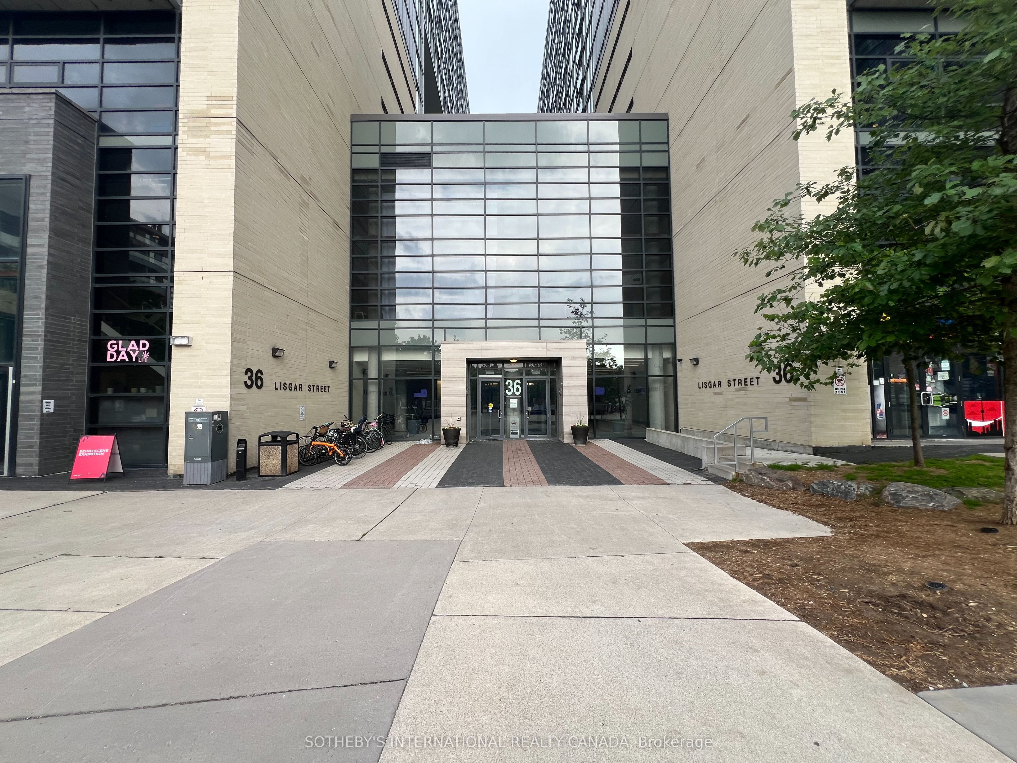 36 Lisgar Street 815