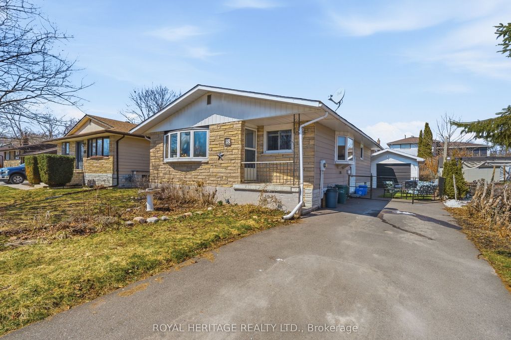 Photo of 18 Panelas Crescent, Quinte West, ON K8V 6A5 (MLS # X12978368)