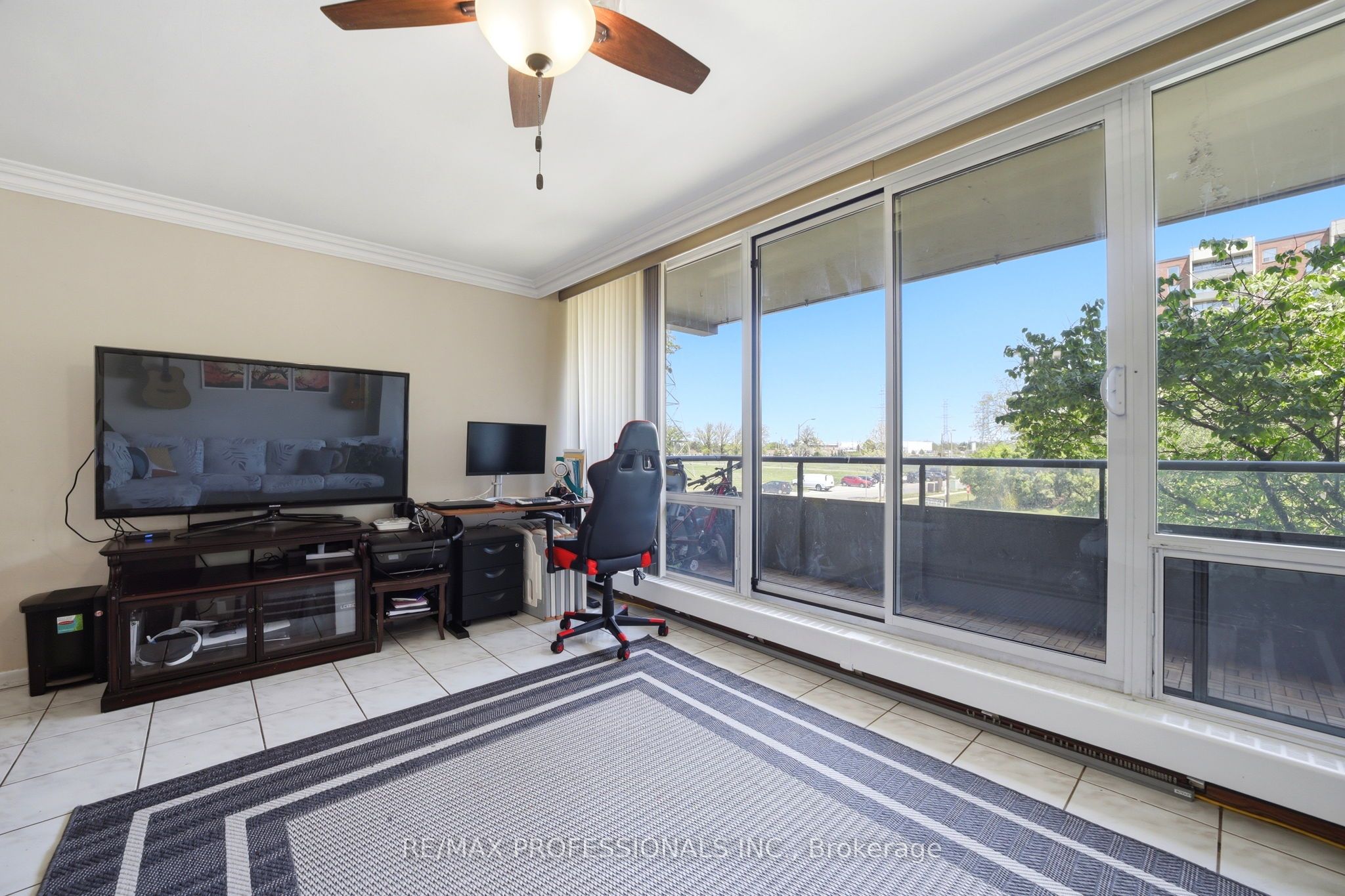 19 Four Winds Drive 204