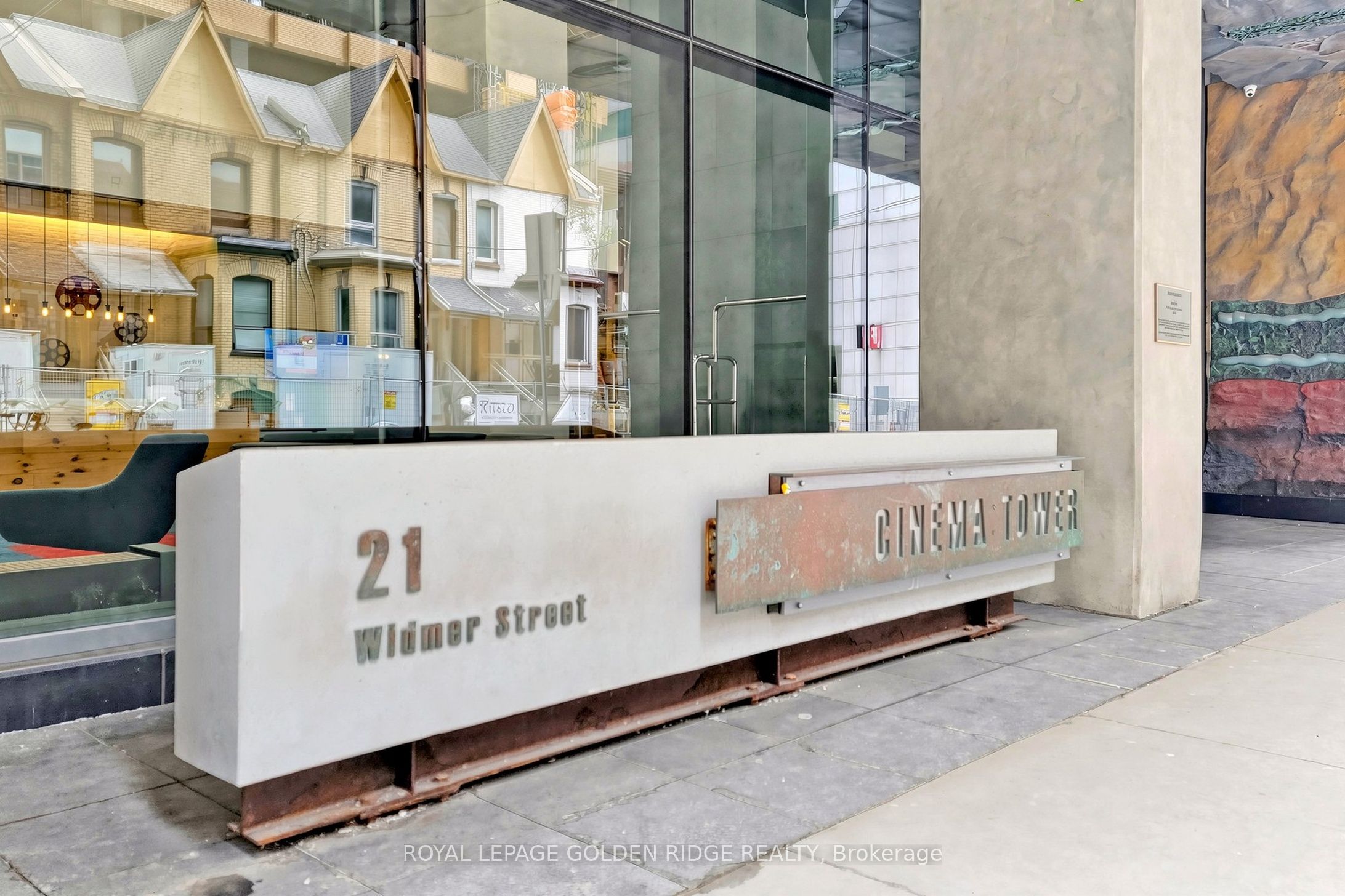 21 Widmer Street 1108