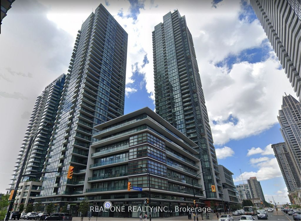 Photo of 4070 Confederation Parkway #2004, Mississauga, ON L5B 0E9 (MLS # W13147454)
