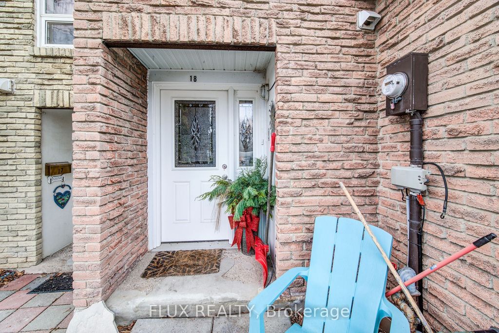 Photo of 741 Woodward Avenue #18, Milton, ON L9T 3T6 (MLS # W12697822)