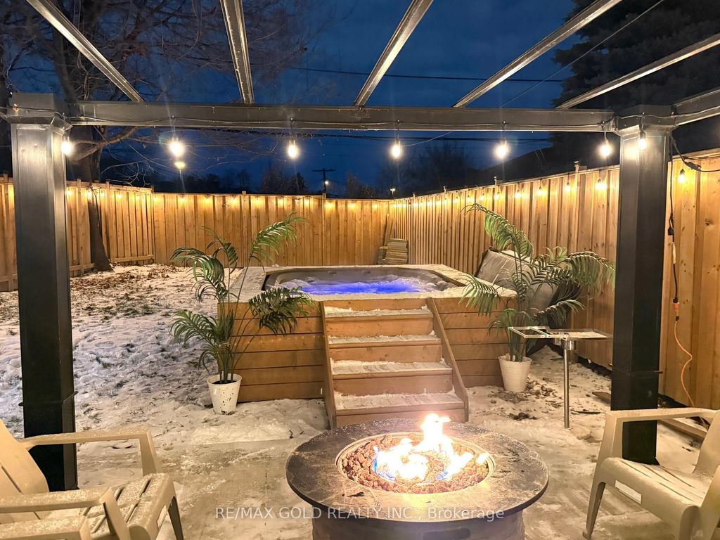 Photo of 189 Kingsview Boulevard, Toronto, ON M9R 1V7 (MLS # W12828672)