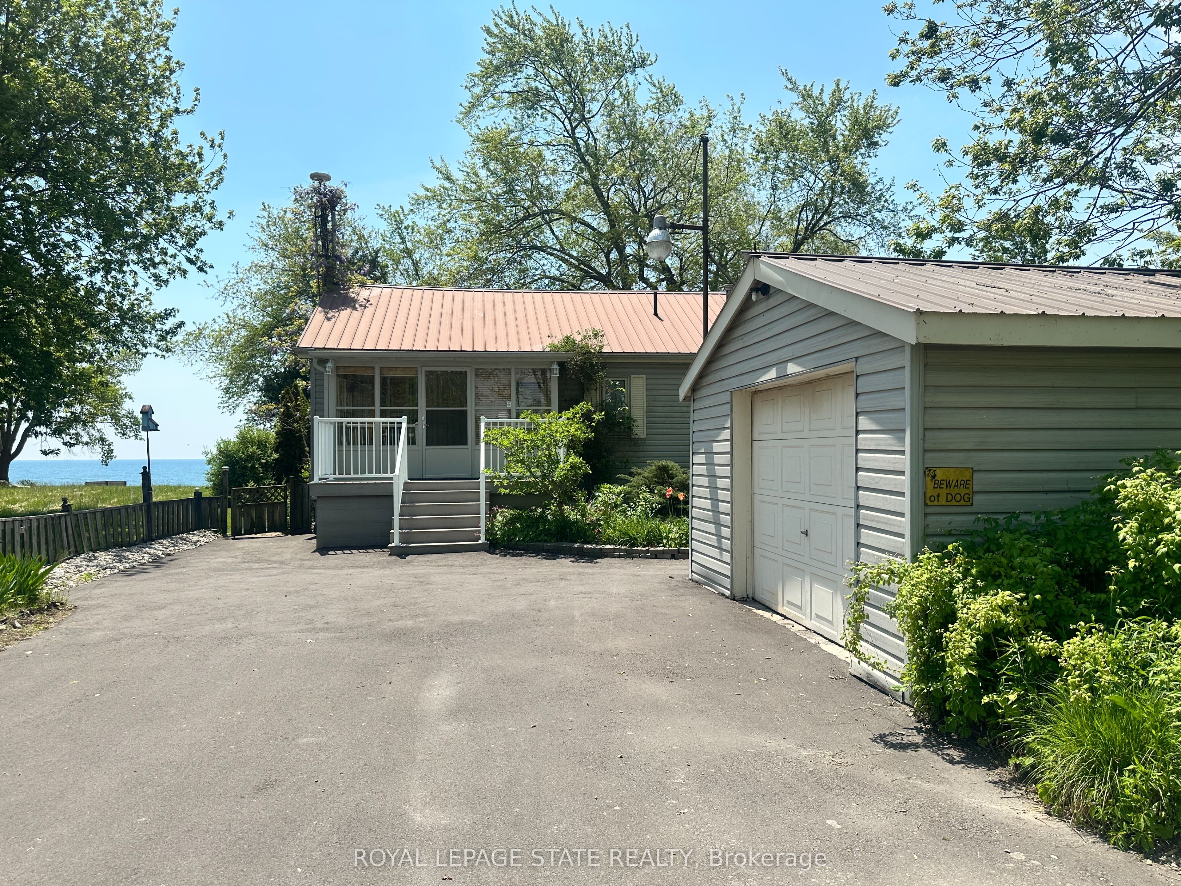 Photo 1 of 50 — 2592 Lakeshore Road, Haldimand, ON N1A 2W8