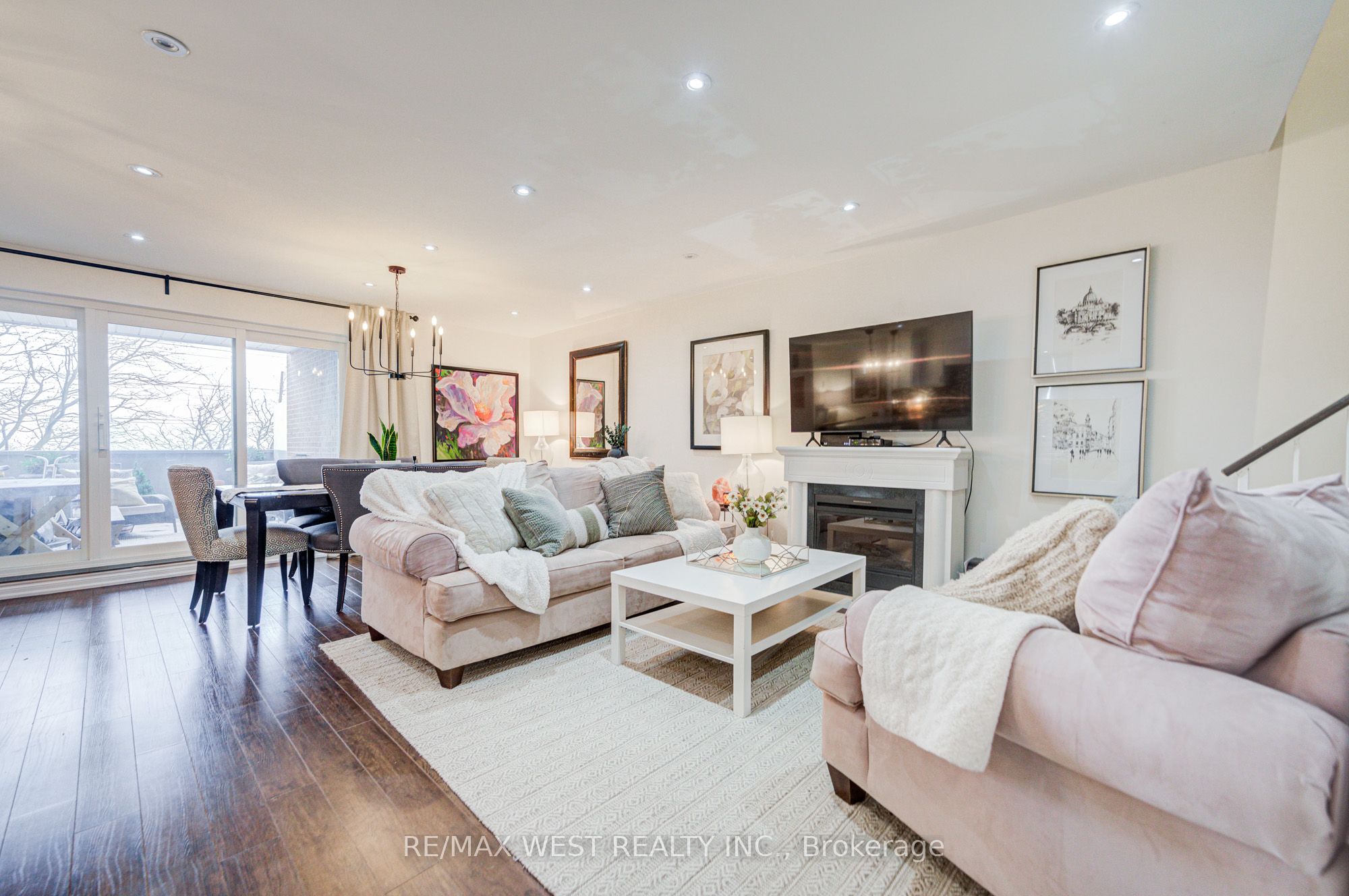 3025 The Credit Woodlands Drive 320