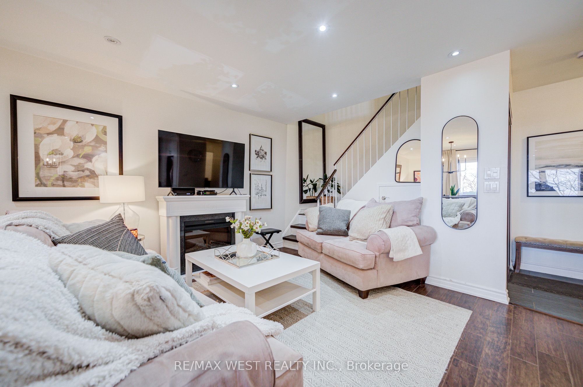 3025 The Credit Woodlands Drive 320