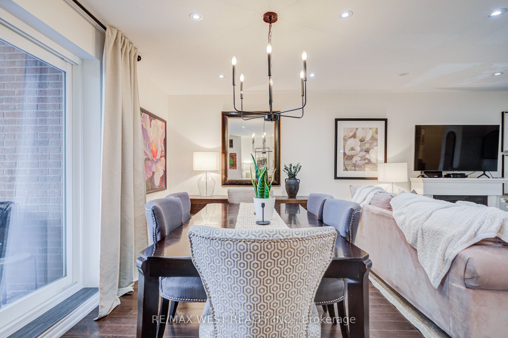 3025 The Credit Woodlands Drive 320