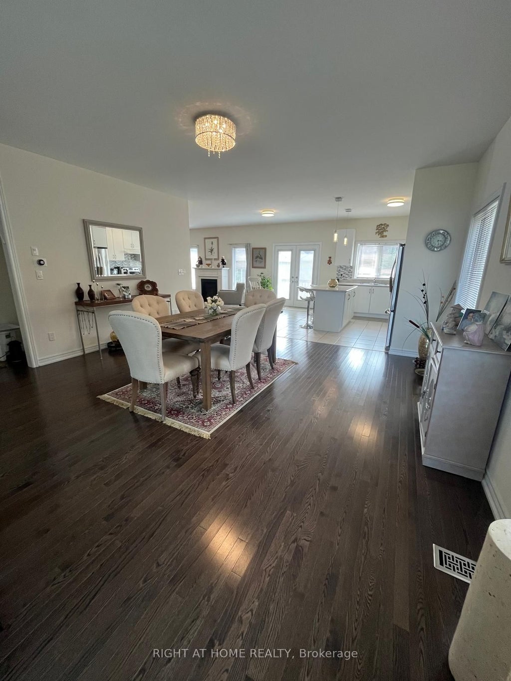 Photo of 32 Middleton Drive, Wasaga Beach, ON L9Z 0G8 (MLS # S13659712)