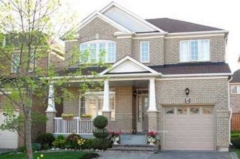 4 Belgrave Square Markham ON L6C 2T1