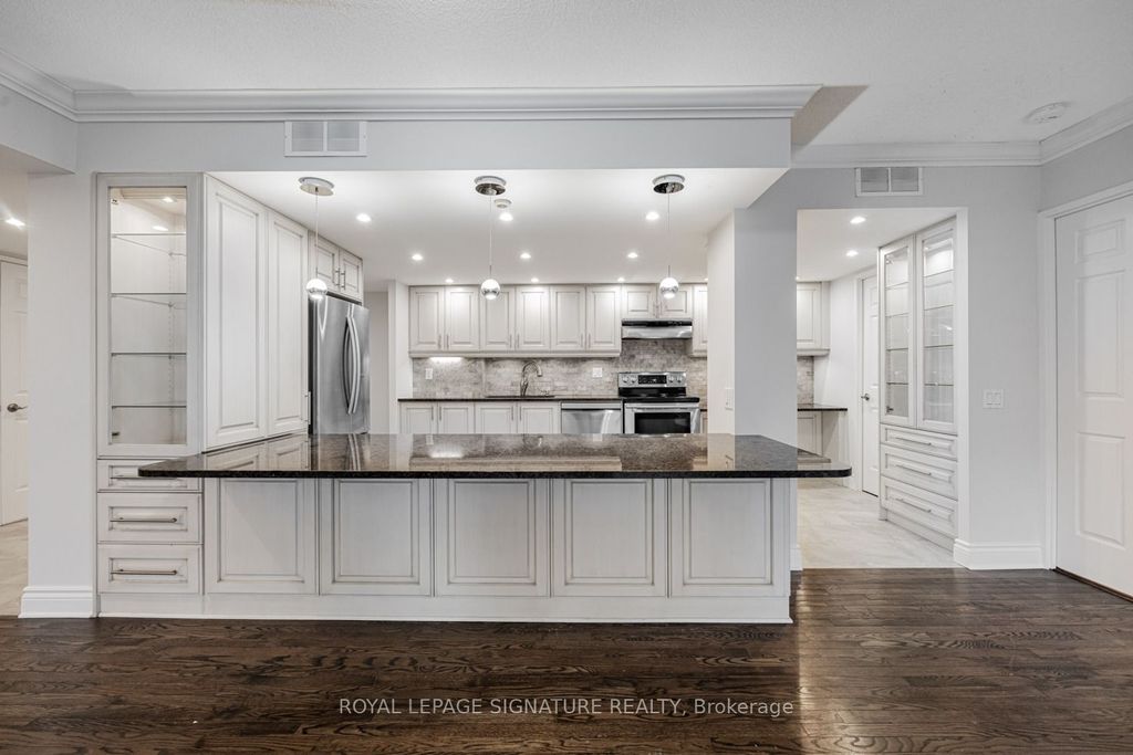 Photo of 255 The Donway N/A W #319, Toronto, ON M3B 3M3 (MLS # C12690242)