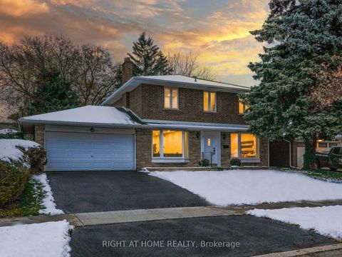 19 shaughnessy Boulevard Toronto ON M2J 1H4