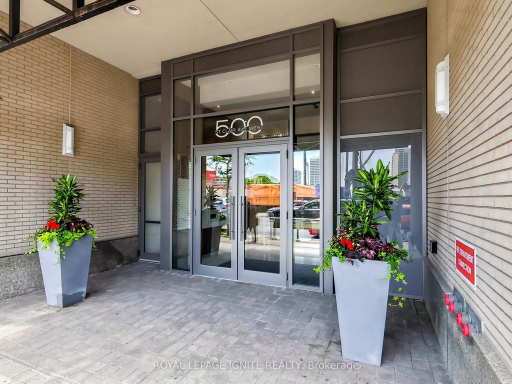 Photo of 500 St.Clair Avenue W #204, Toronto, ON M6C 1A8 (MLS # C13493704)