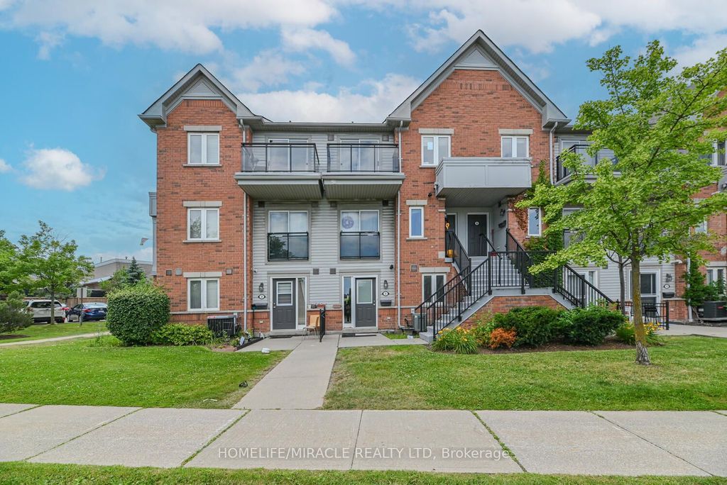 Photo of 4620 Guildwood Way #5, Mississauga, ON L5R 4H4 (MLS # W12650638)
