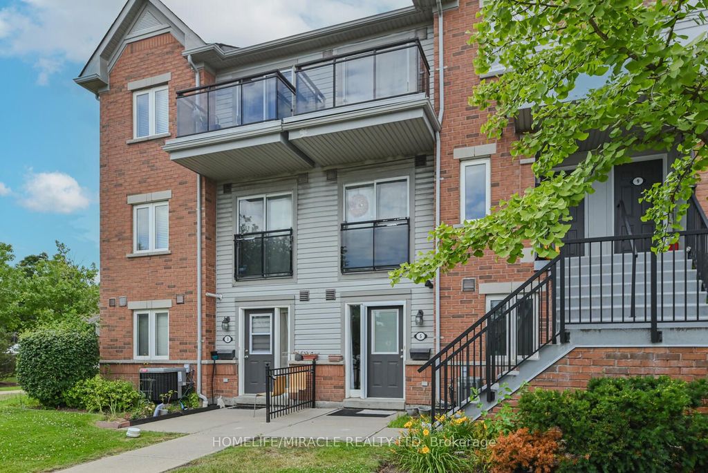Photo of 4620 Guildwood Way #5, Mississauga, ON L5R 4H4 (MLS # W12650638)