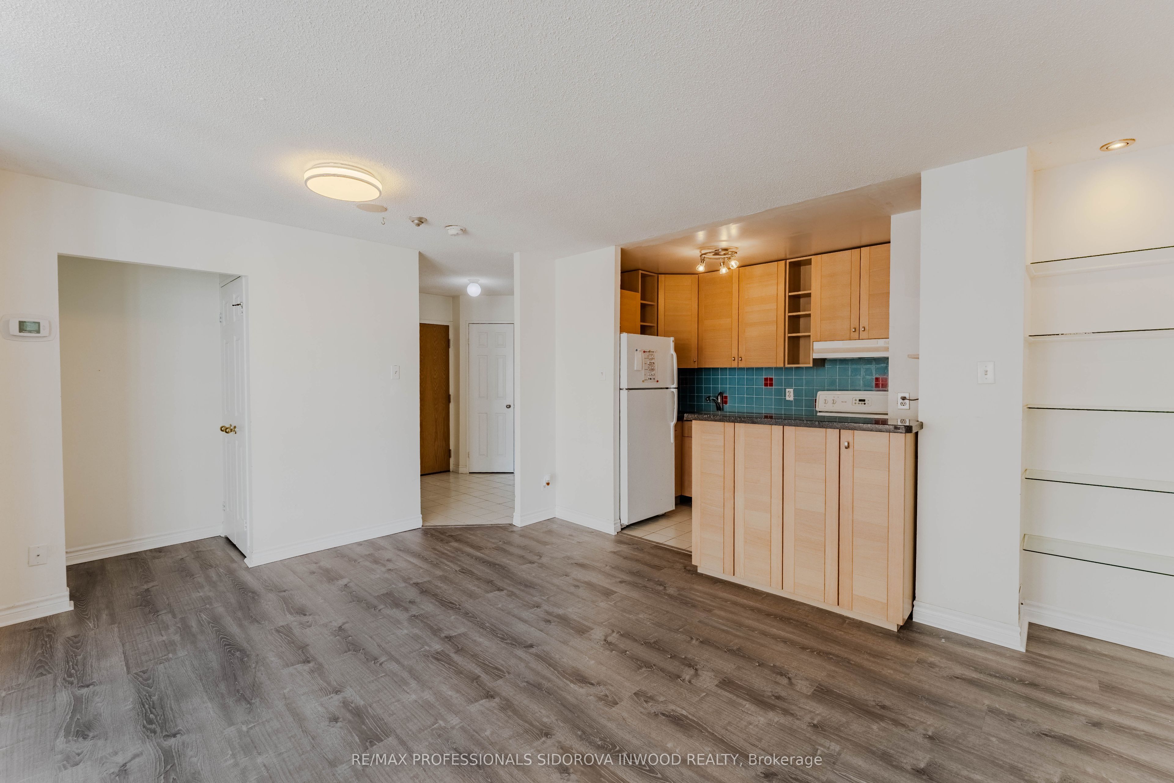 55 Centre Avenue 2507