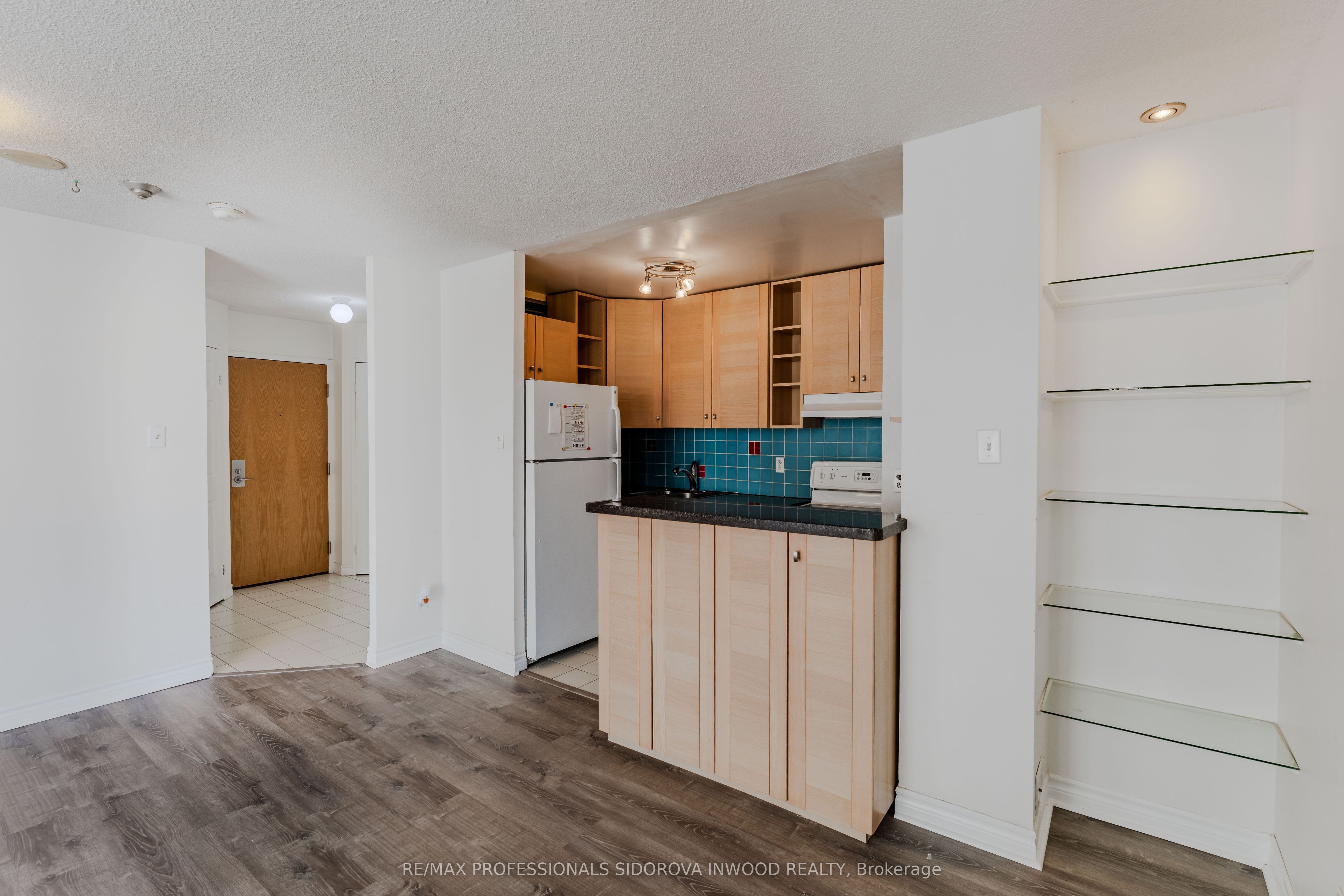 55 Centre Avenue 2507