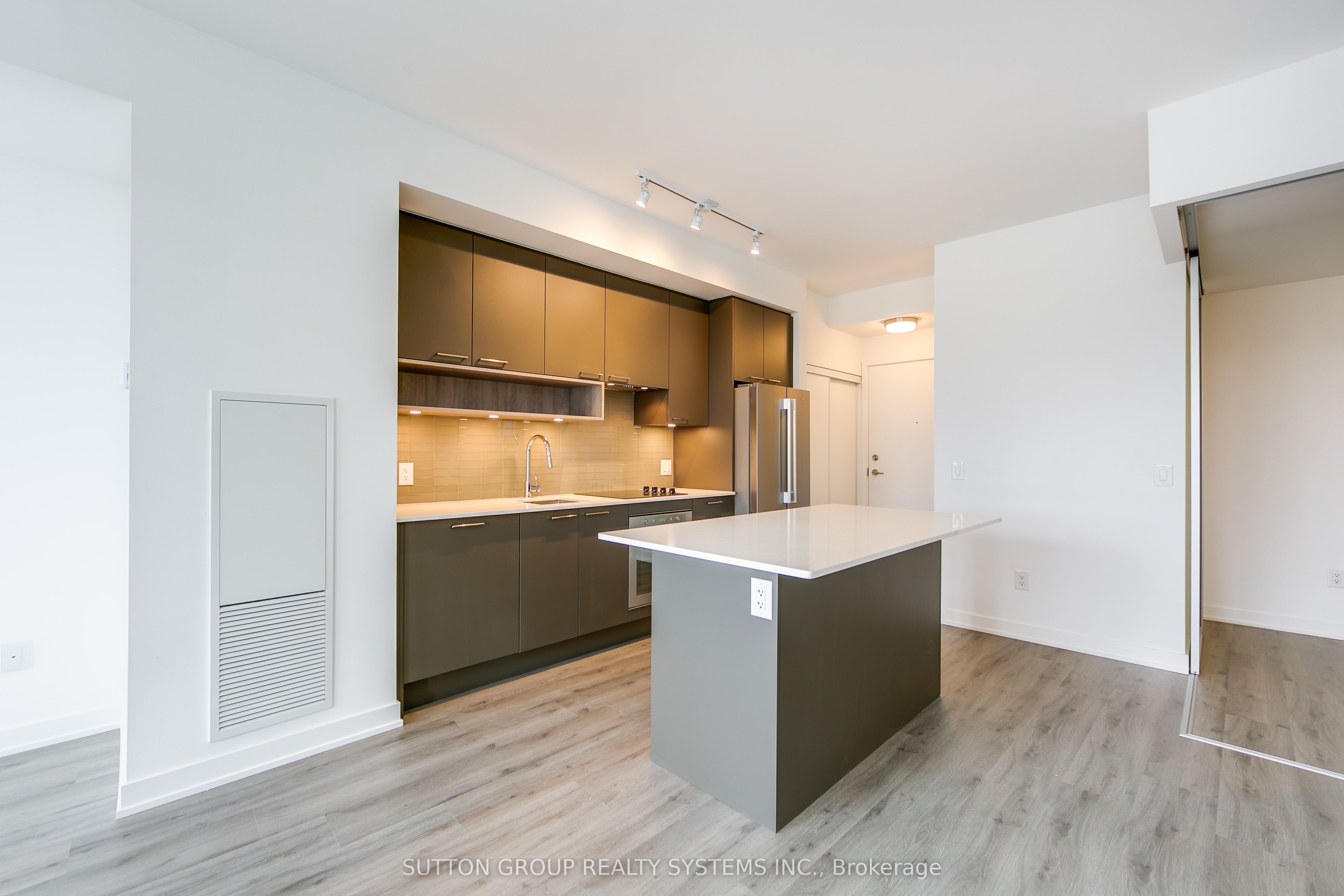 3005 Pine Glen Road 204