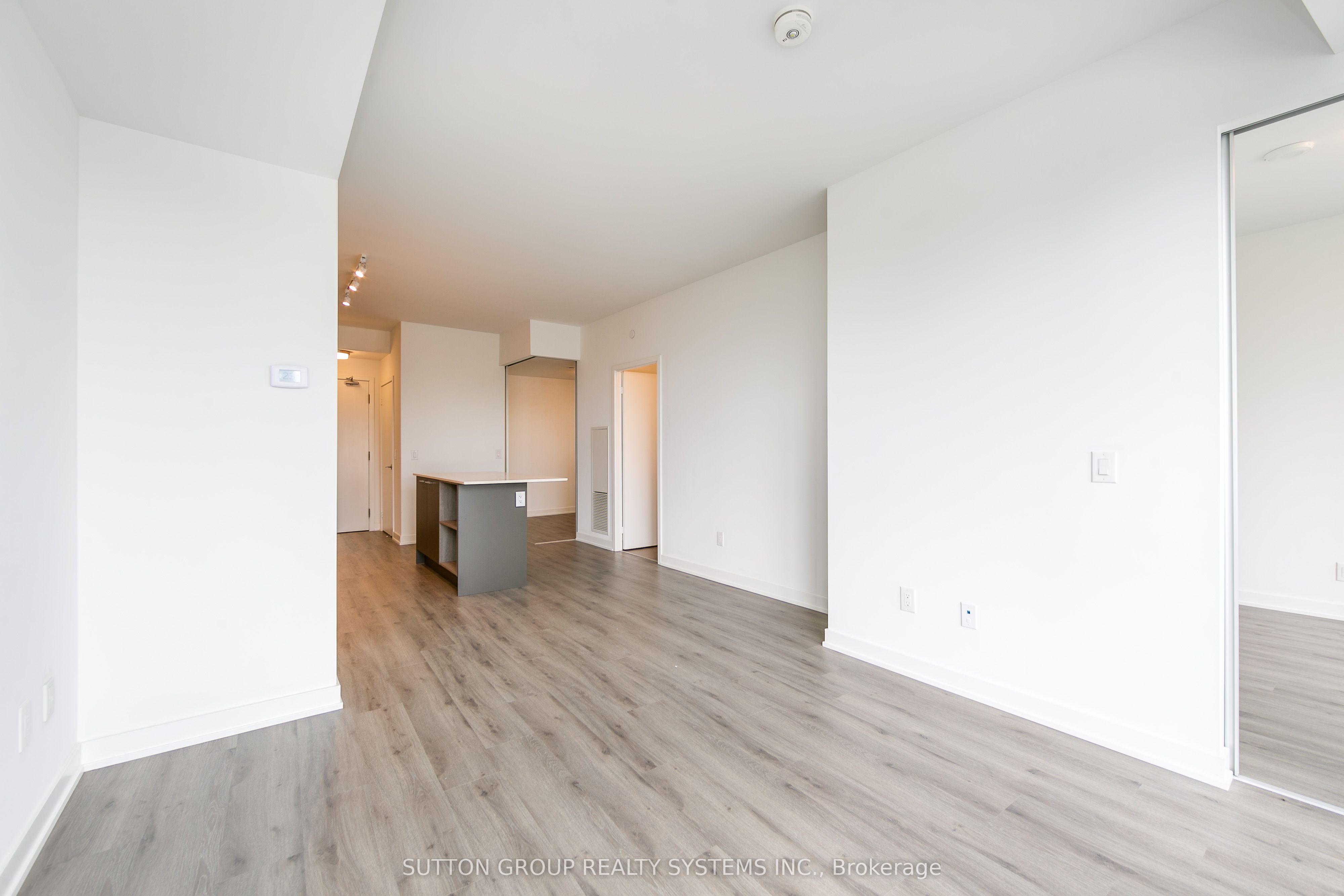 3005 Pine Glen Road 204