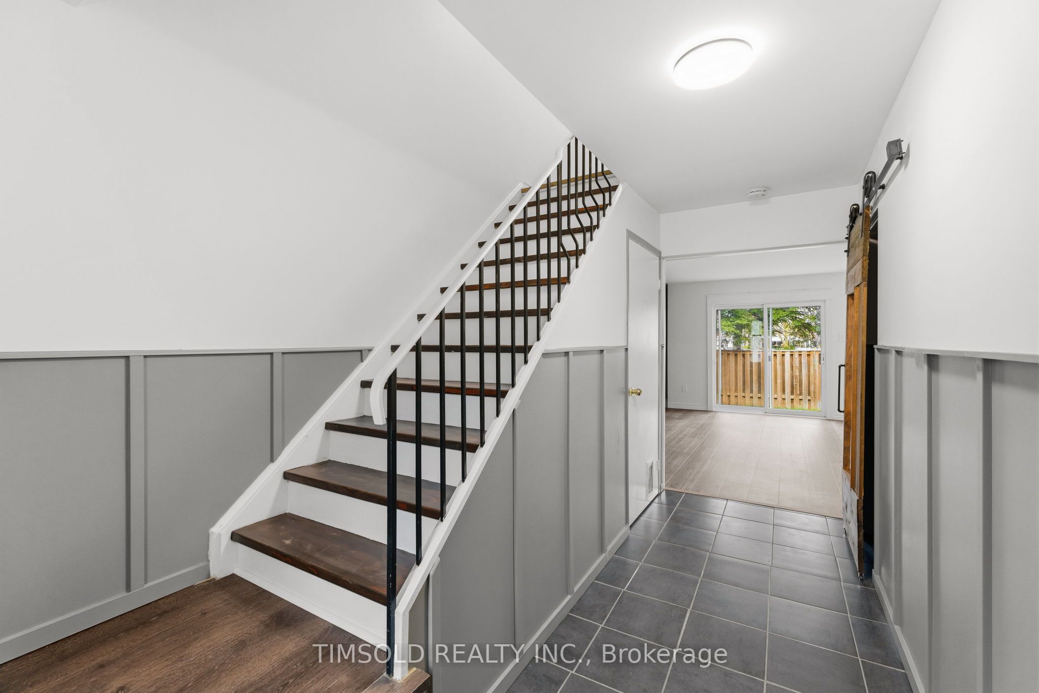 14 Gordon Way