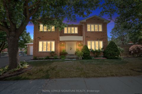 2921 Caradoc Lane Oakville ON L6J 6W4