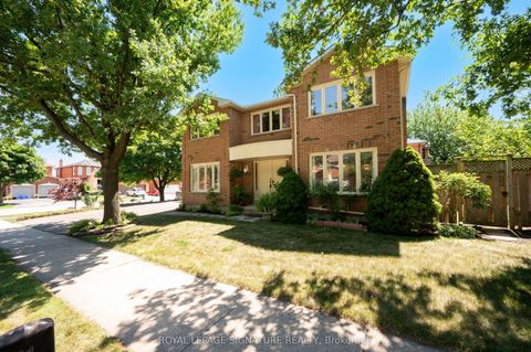 2921 Caradoc Lane Oakville ON L6J 6W4