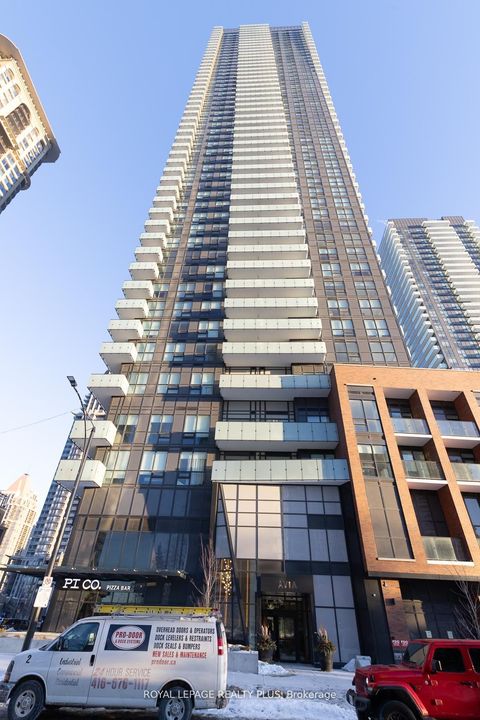 430 SQUARE ONE Drive 1710 Mississauga ON L5B 0L6